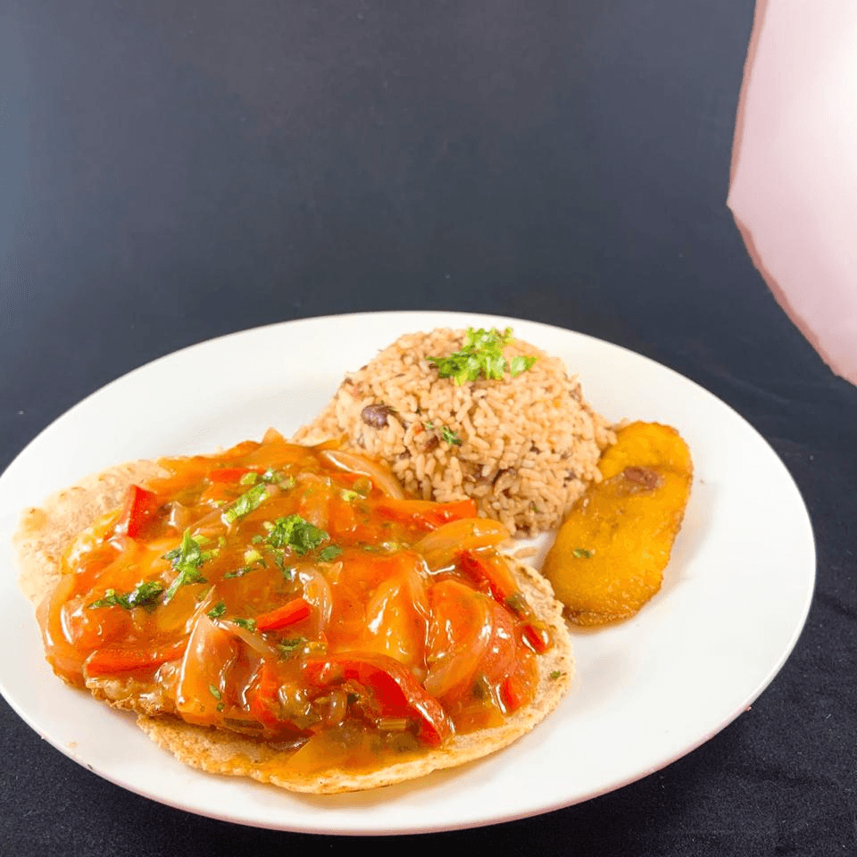 Pinto con Huevos Rancheros
