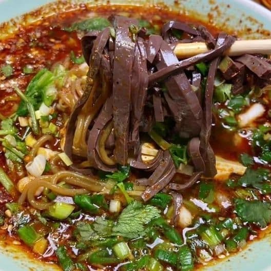 A-6Sopa de Fideos con Sangre de Oveja/粉汤羊血