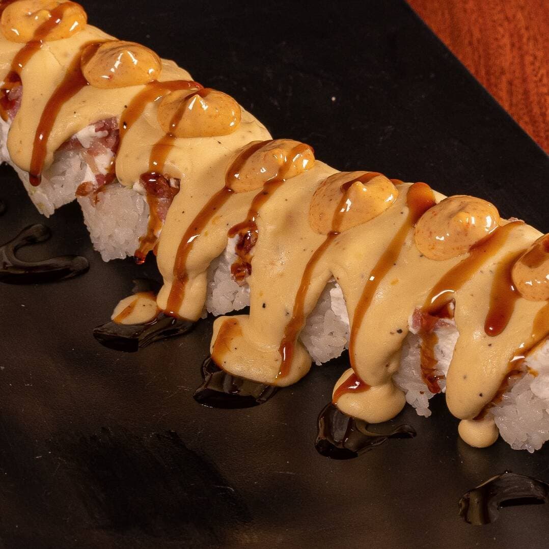 Sushi Tres Quesos Roll