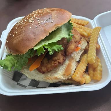 Hamburguesa de Pollo Empanizado