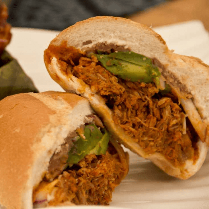 Baguettin de Cochinita Pibil