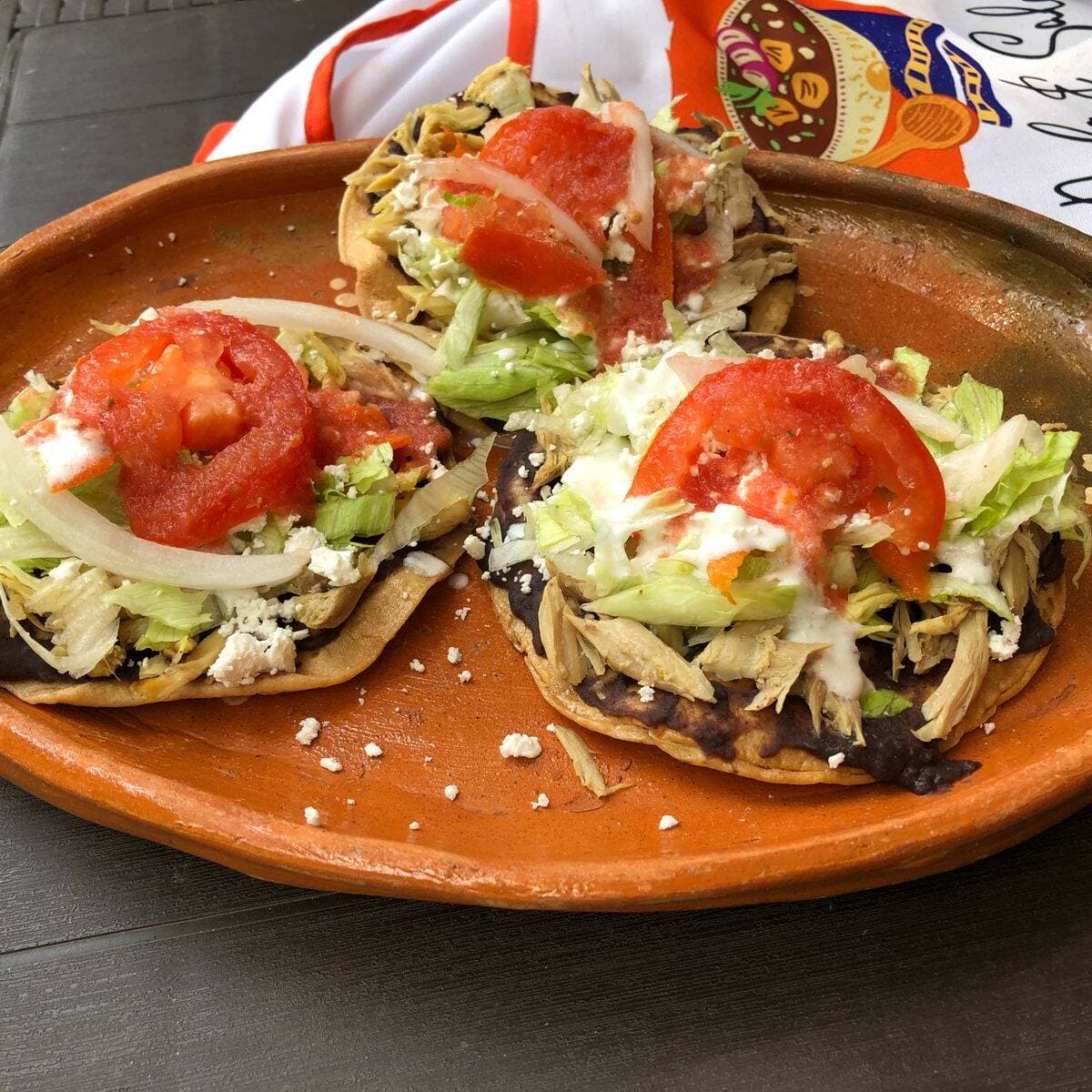 Tostadas Con Pollo
