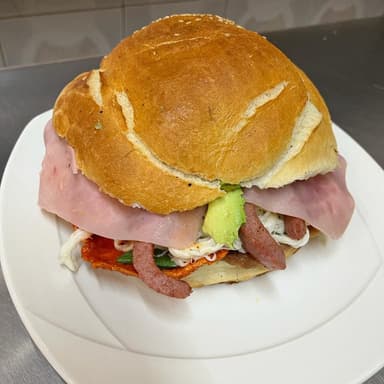 Cemita Cubana .
