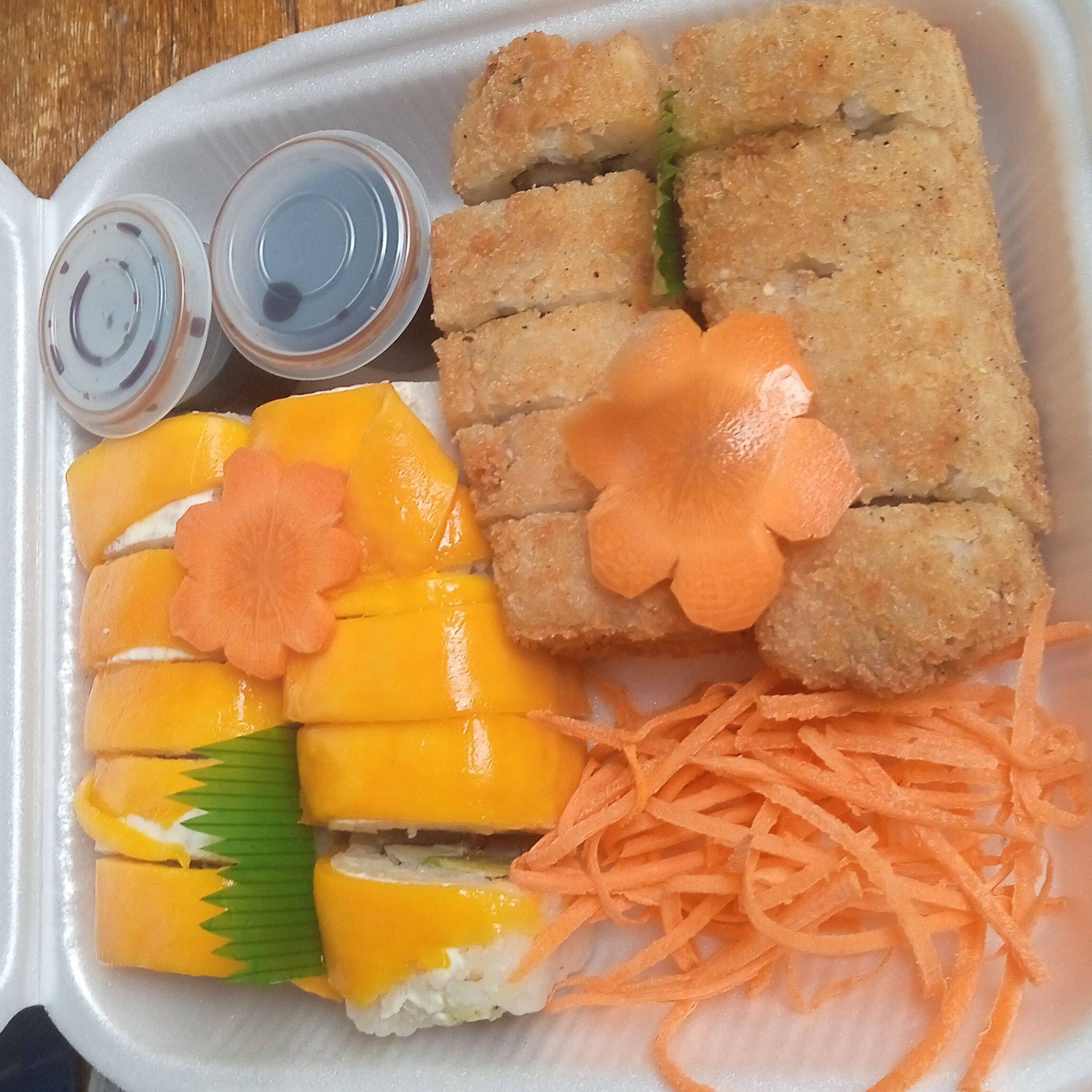 Mango Roll + California Empanizado