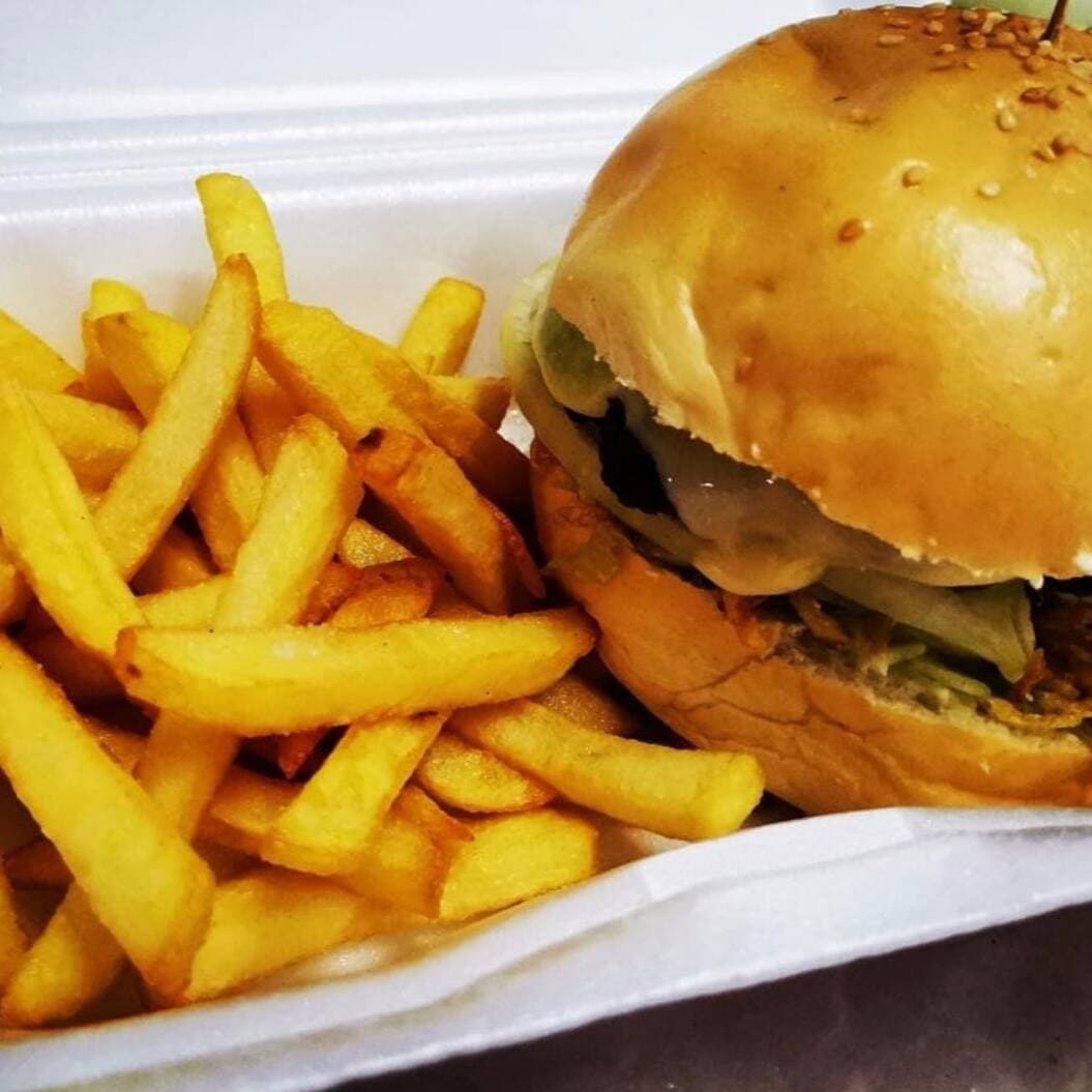 Burger Mixta + Papas Frista