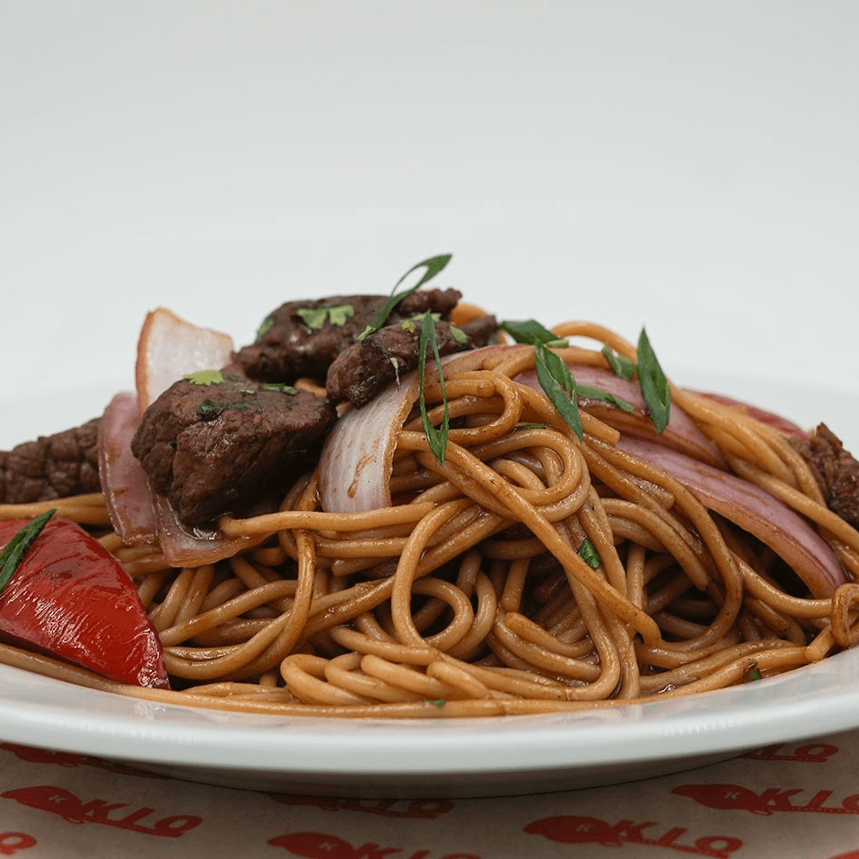 Tallarín Salteado de Carne
