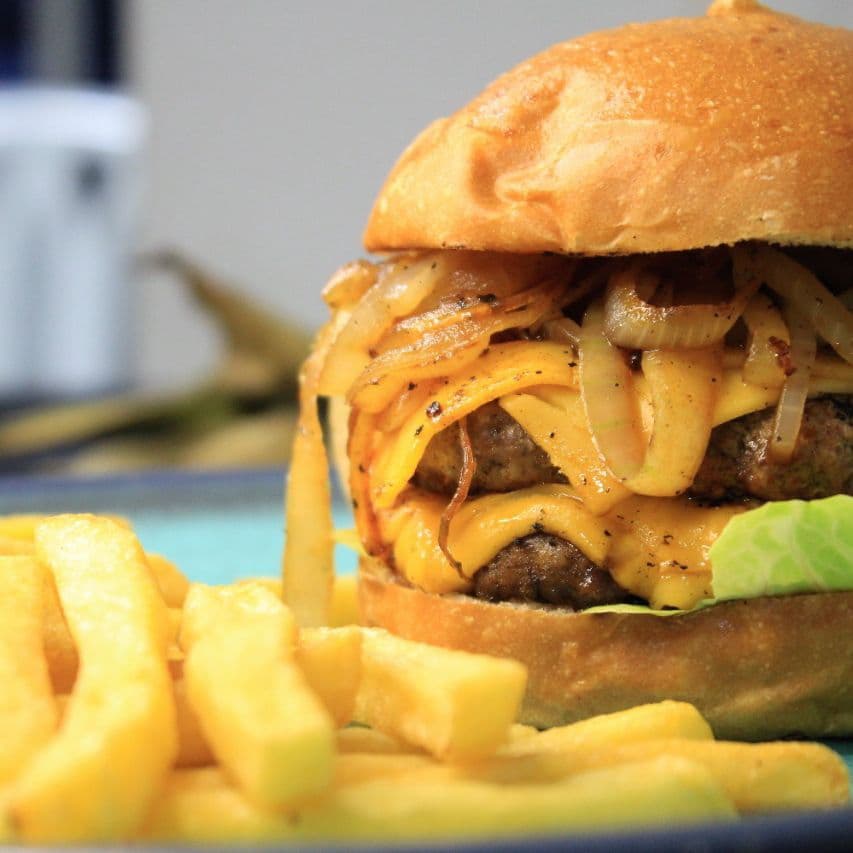 Combo-Hamburguesa Angus+Papas A LaFrancesa Gratis