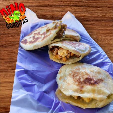 Combo 5 Gorditas + 1 Refresco