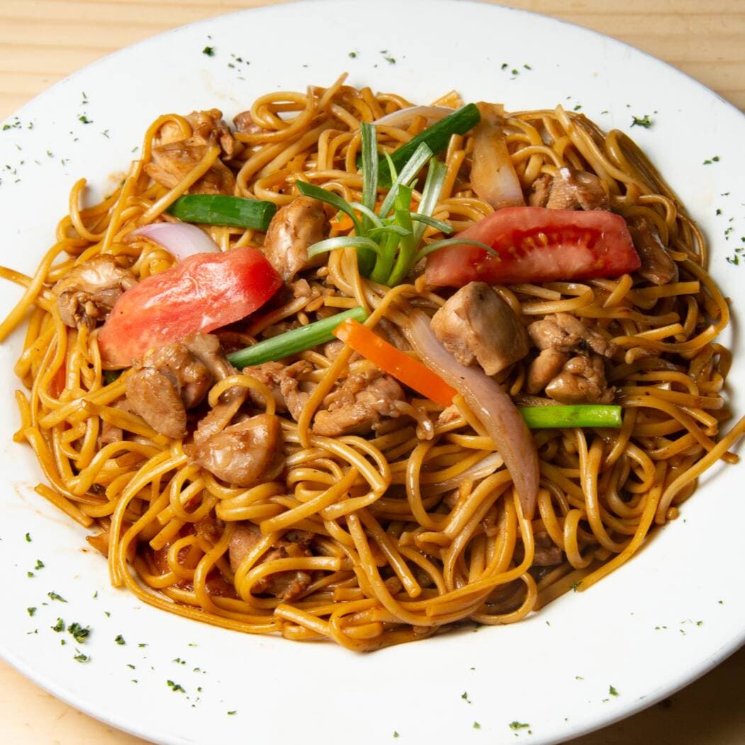 Tallarín Saltado de Pollo
