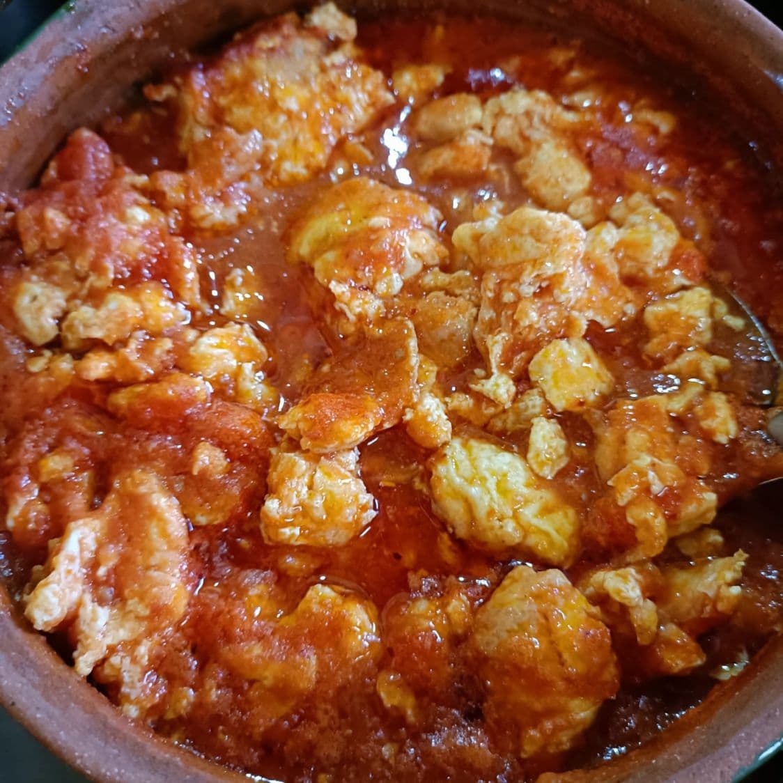 Taco de Huevo en Salsa Roja