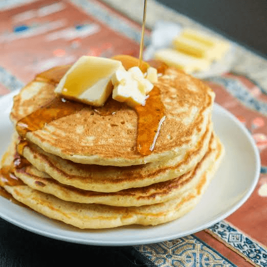 HOT CAKES CON MIEL