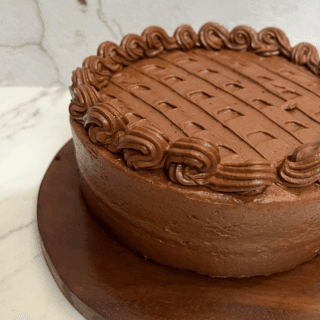 Pastel Grande de Chocolate