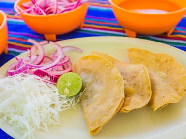 5 TACOS DORADOS SENCILLOS