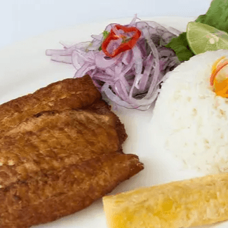 Filete de Pescado c/papa + Bebida del Día