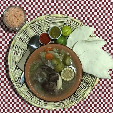 Combo Caldo de res y soda