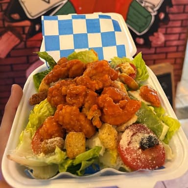 Ensalada Garage wings