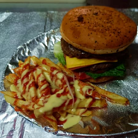 Hamburguesa Doble Con Papas Fritas