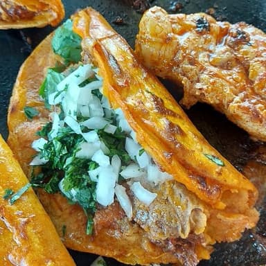 Taco Dorado de Birria 🌮🍋🌶️