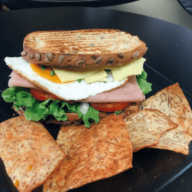 Sándwich Clásico Especial