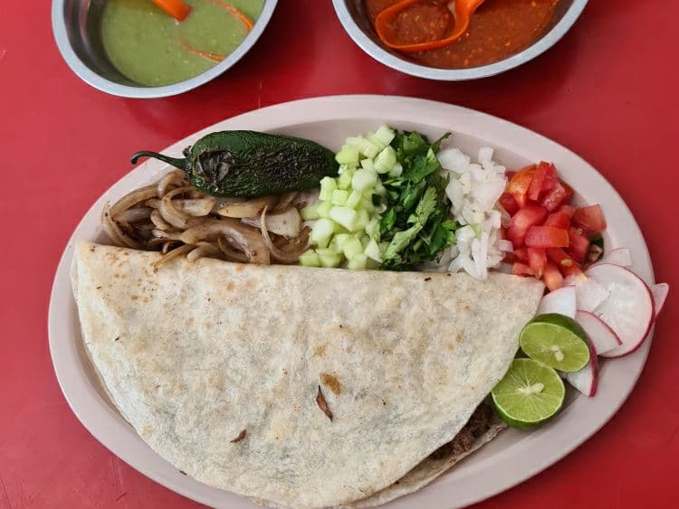 Montado Chico Bistec