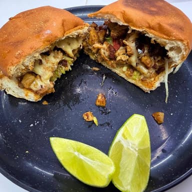 Torta de Bistec Enchilado