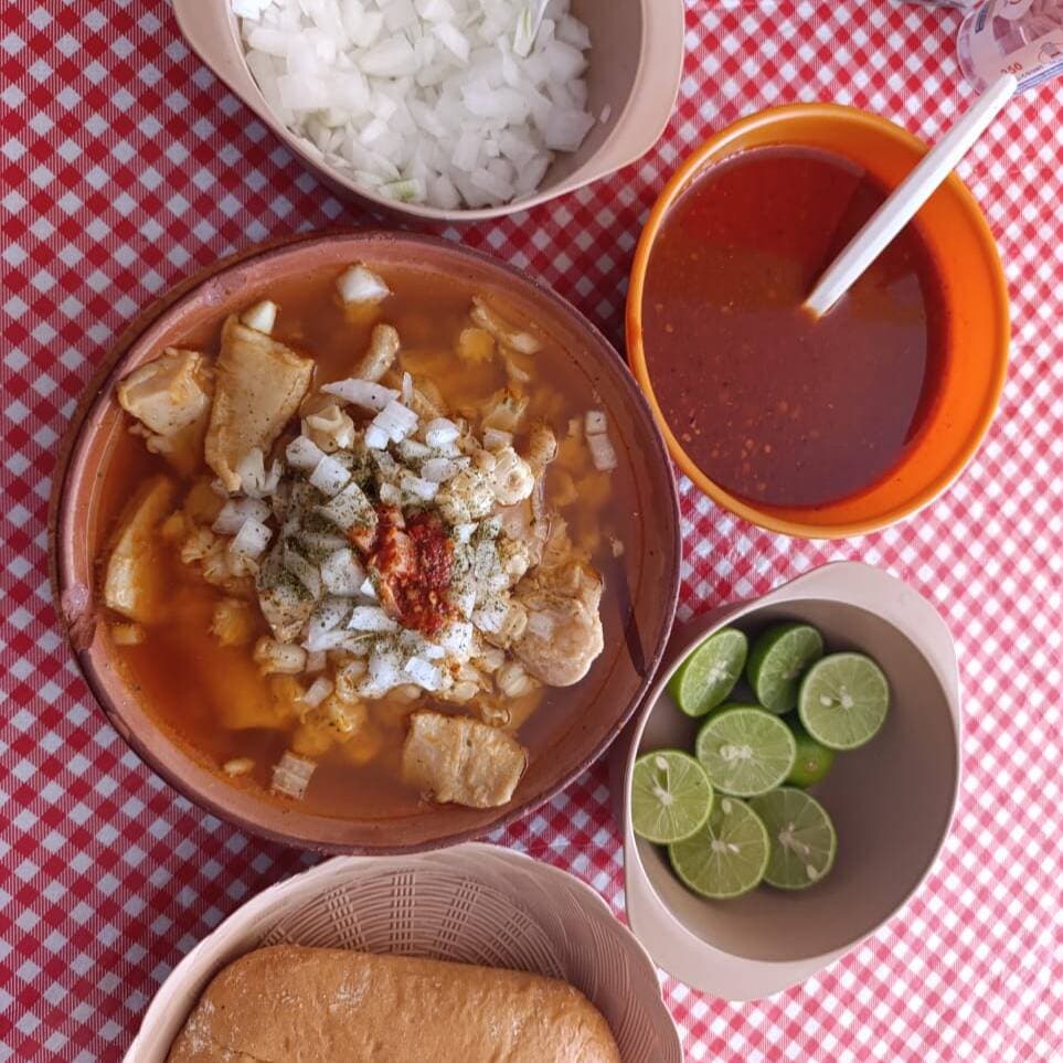 LITRO DE MENUDO CON PAN