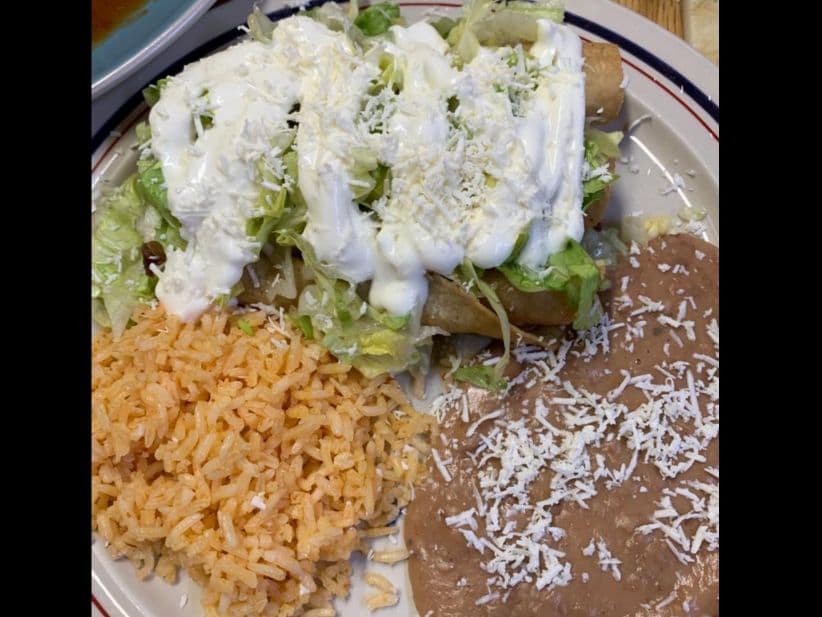 Flautas de Pollo (3 Piezas)