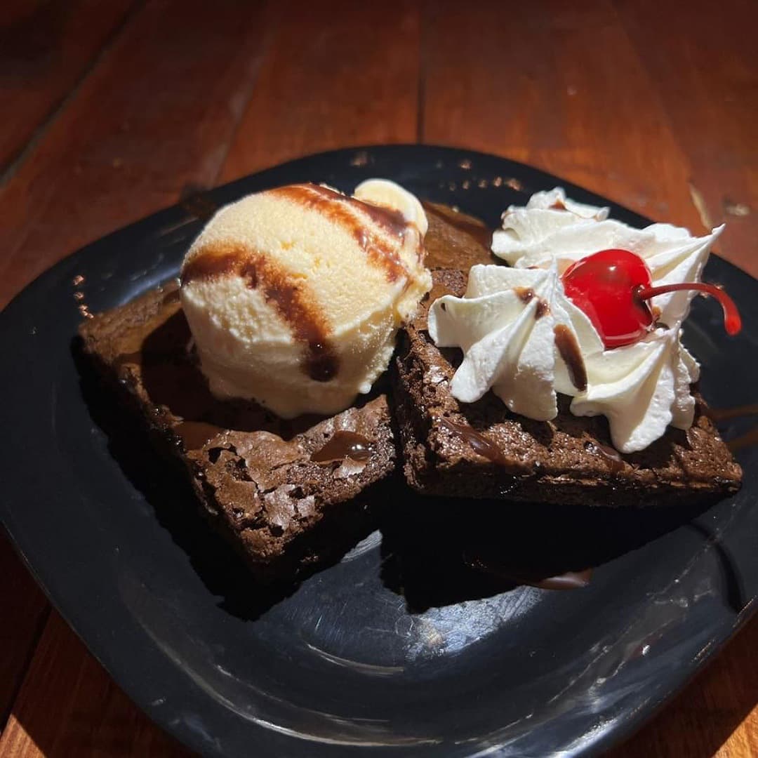 Brownie con Helado 2 pzas