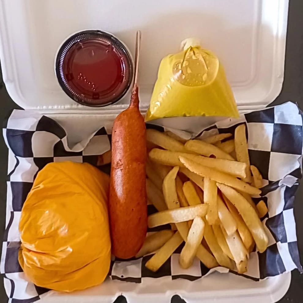PIPOS CON PAPAS FRITAS