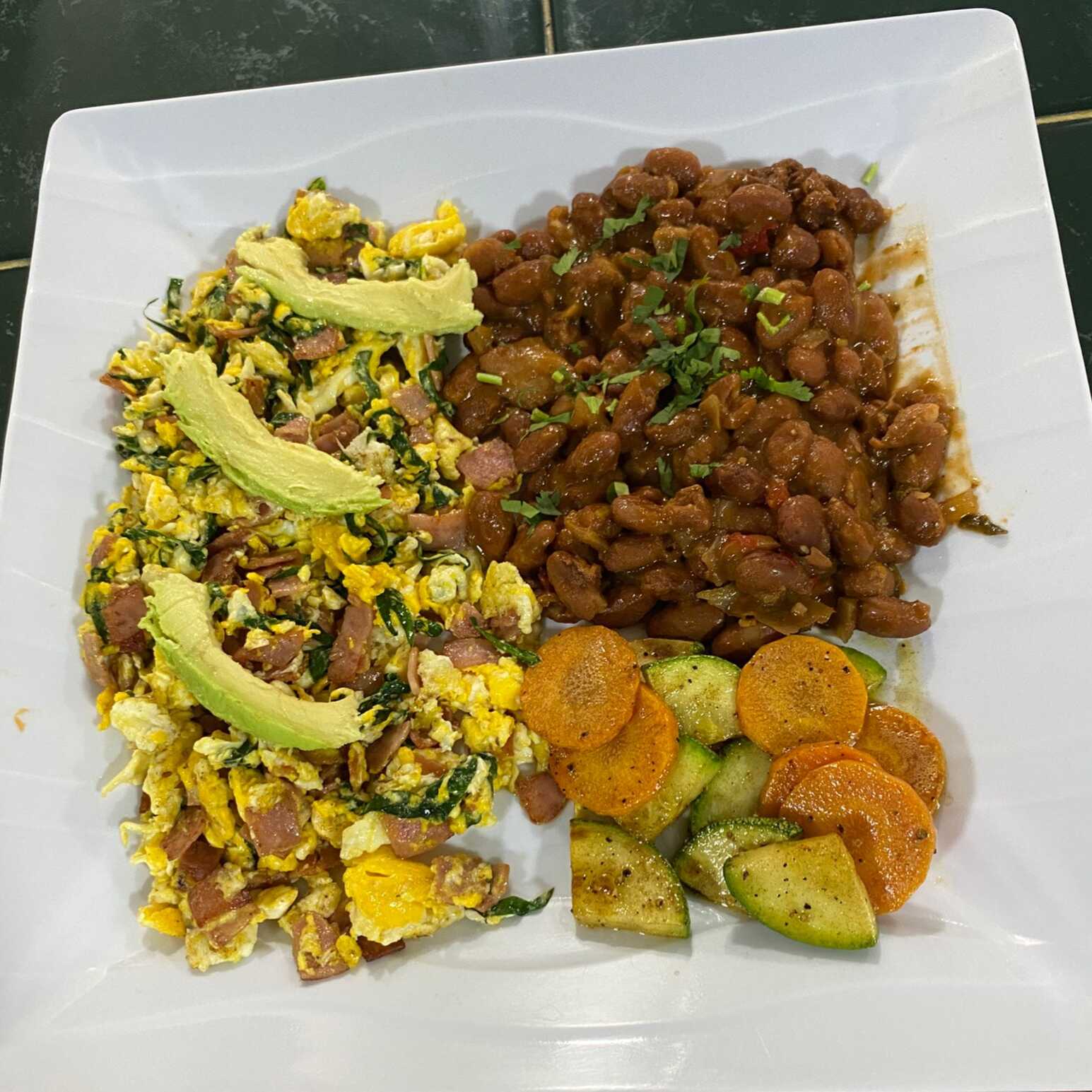 Huevo Revuelto con Espinacas