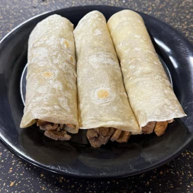 TACO NORTEÑO DE CARNE ASADA (TORTILLA DE HARINA)
