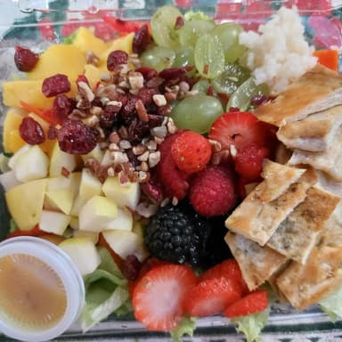 ENSALADA DE POLLO CON FRUTAS