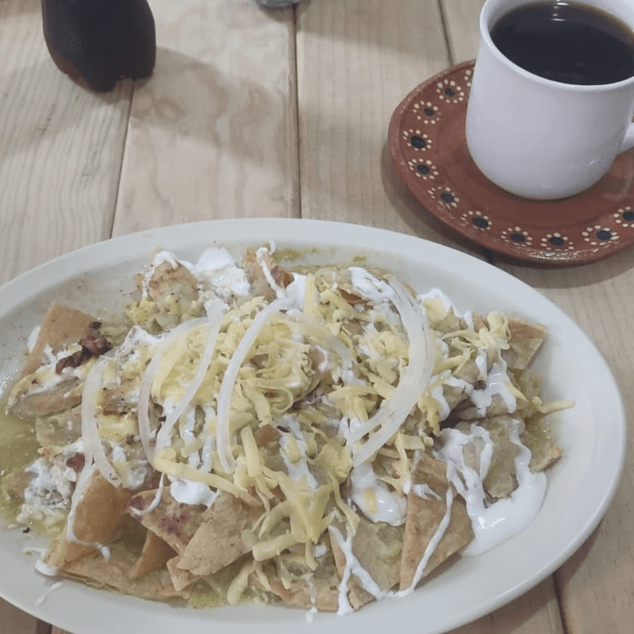 Chilaquiles Verdes con Pastor