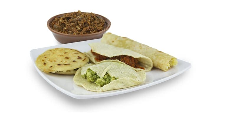 Tacos de maíz deshebrada