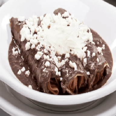 Enfrijoladas Rellenas