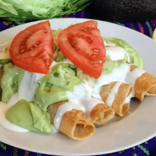 Flutas de Carnitas