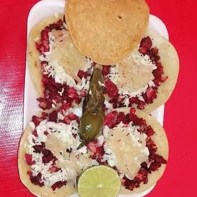 3 tacos de adobada de harina