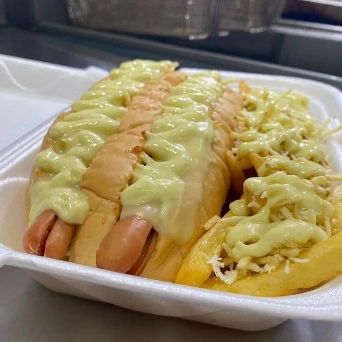 Perro Gemelo Gratinado + Papas Francesas