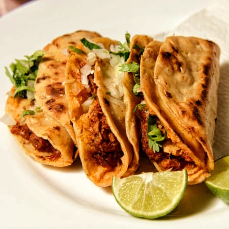 Taco Dorado de Barbacoa de Res