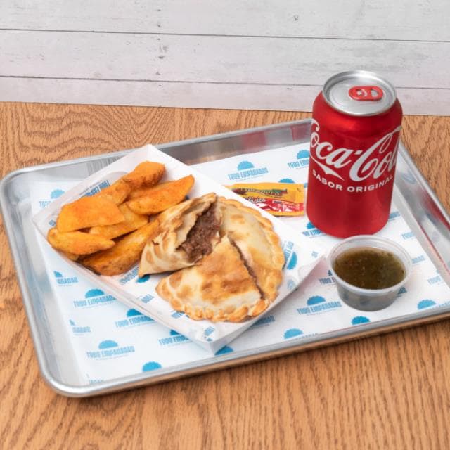 COMBO CON TODO (Dos empanadas + refresco