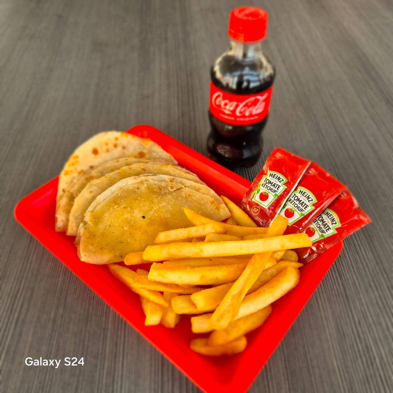 3 Quesadillas en Harina