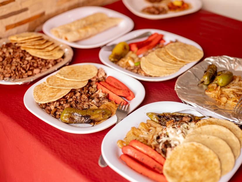 24 / Siete Taquería