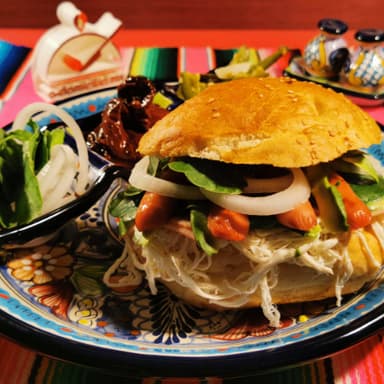 Cemita Jamón y Salchicha