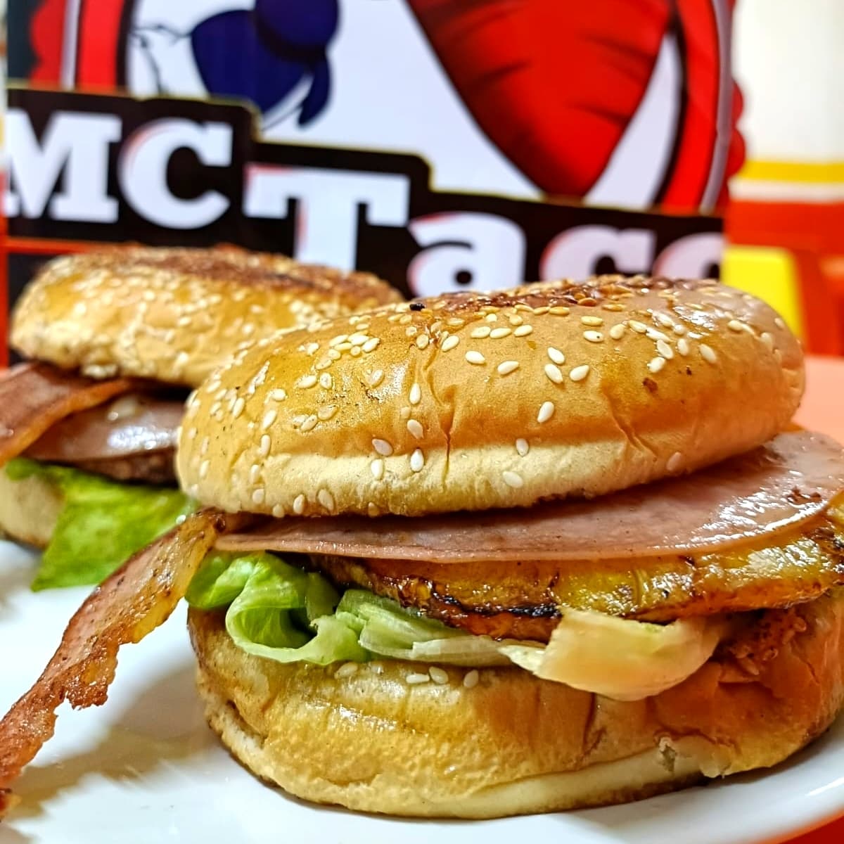 Hamburguesa hawaiana