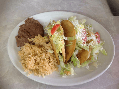 Orden de Tacos Dorados de Res