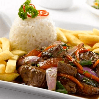 COMBO LOMO SALTADO + BEBIDA