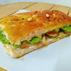 Baguette de Pollo a las Finas Hierbas.