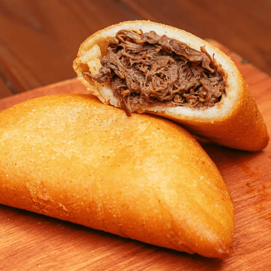 Empanada de Carne Mechada