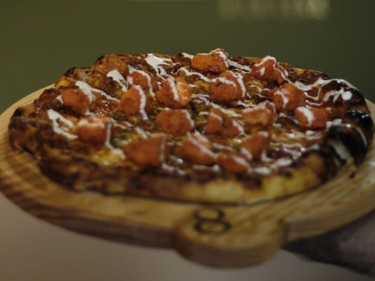 8 a la Leña Pizza & Pasta