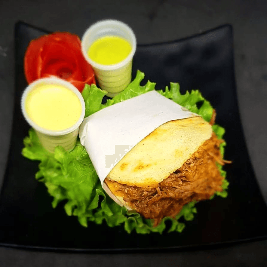 Arepa de Carne Deshebrada